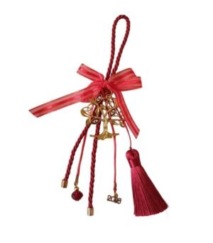 Γούρι 2026 χρυσά στοιχεία μπορντώ κορδόνι